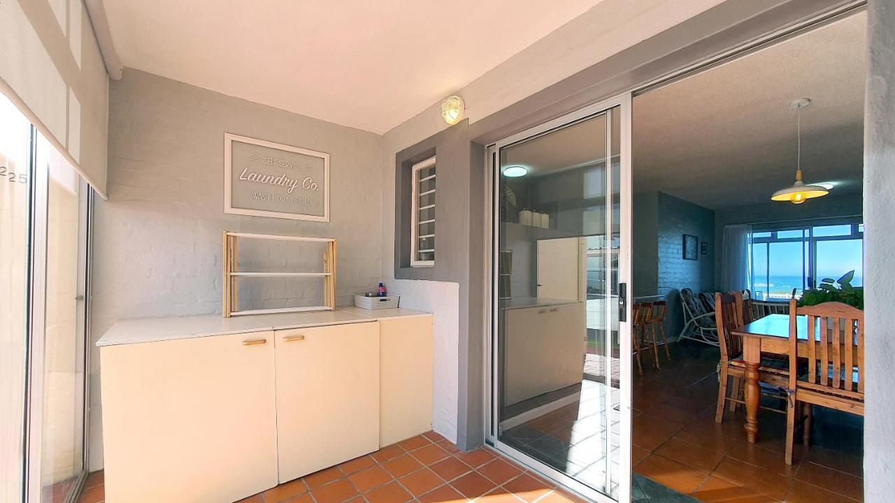 Family Beach Escape: Fully-Equipped 6 Sleeper Apartment Jeffreys Bay Dış mekan fotoğraf